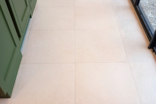 Porcelain Floor Cleaning and Restoration