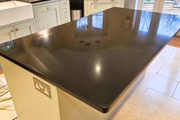 GRANITE WORKTOP RESTORATION